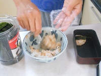 娘のお弁当 父が作る
