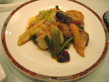 アロエ料理(芝海老とアロエの塩炒め)