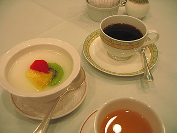 アロエ料理(芝海老とアロエの塩炒め)