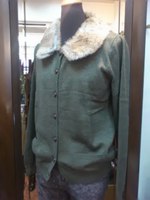 リアルファー付き丸首カーデ