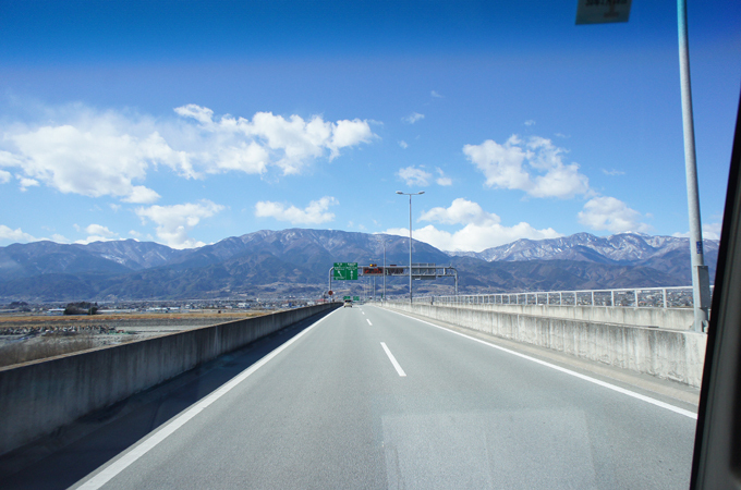 山梨県中央市T様邸「ウォールナットとネイビーグレー」 山梨県中央市T様邸「ウォールナットとネイビーグレー」