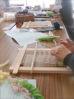 織る