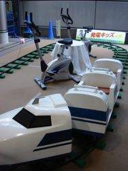 自転車発電で新幹線発車〜!