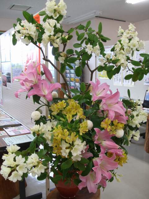 ロビーのお花 ロビーのお花
