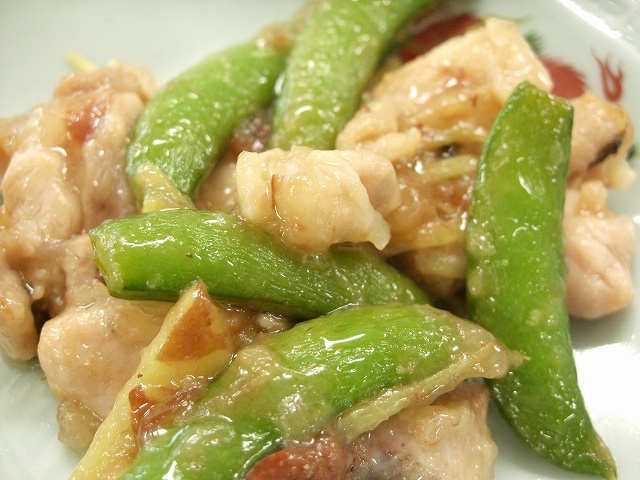 鶏肉とスナップエンドウの梅肉炒め 鶏肉とスナップエンドウの梅肉炒め