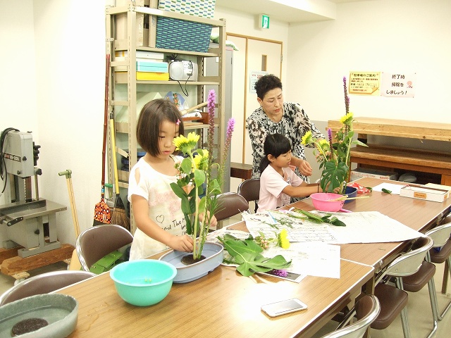 子どものいけばな 子どものいけばな