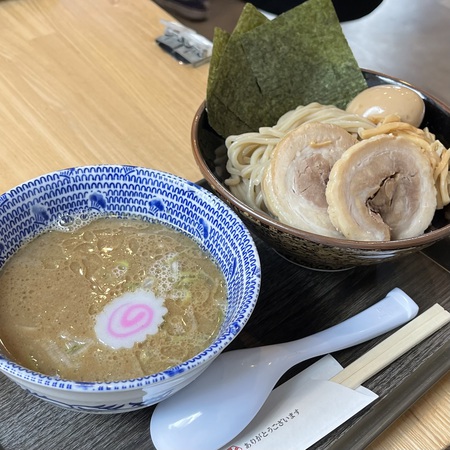 青葉シンボルロード沿いの「東京つけめん六扇堂」さん 青葉シンボルロード沿いの「東京つけめん六扇堂」さん