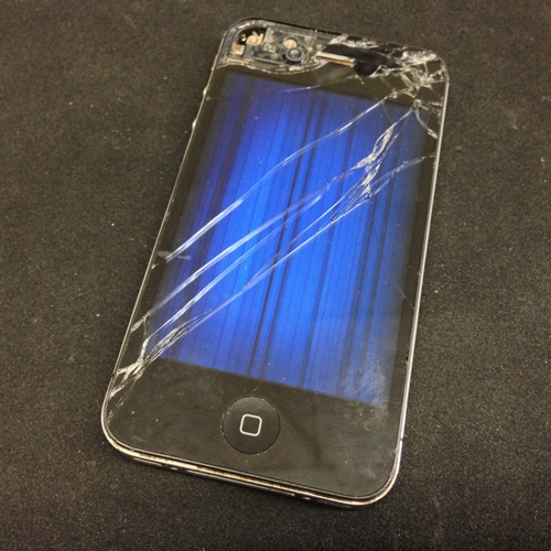 フロント画面のガラス割れ＆液晶の表示不良のiPhone4Sの修理その１