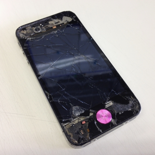 液晶画面のガラス割れ＆イヤースピーカー不良のiPhone 4Sその１