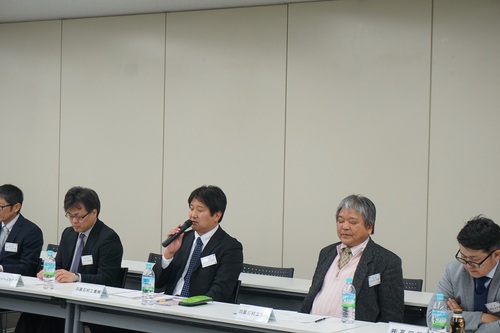 情報交換会より：「日本石材工業新聞は参考になる成功事例を取材していきます。」