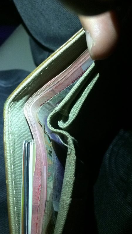 忘れ物の財布がありました。奇跡(ﾟдﾟ)！