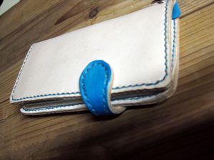 無垢の革の隠れアメコミ スマホカバー