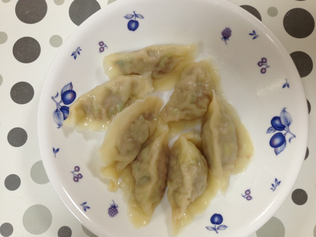 皮から作る水餃子と焼き餃子