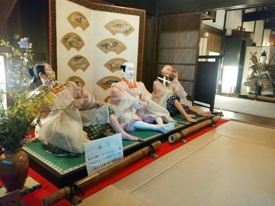 迫力ある等身大の雛人形 迫力ある等身大の雛人形