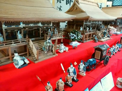 迫力ある等身大の雛人形 迫力ある等身大の雛人形