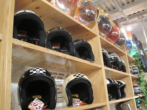 ヘルメット大量入荷!!