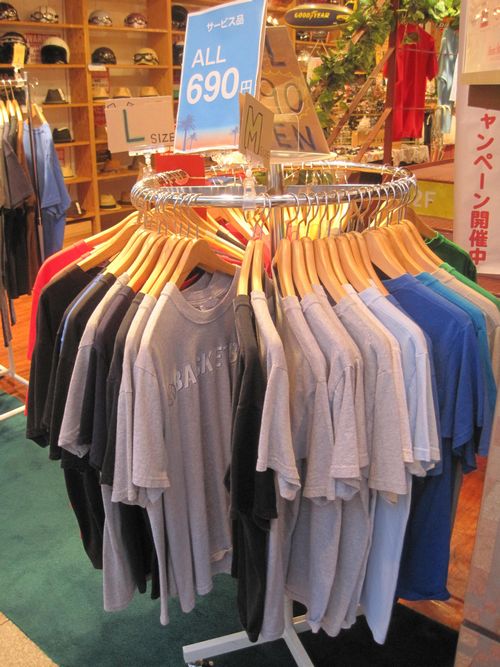 ALL 690YEN Tシャツコーナーが大好評!!