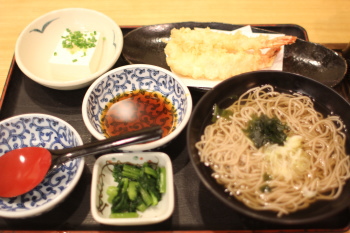 静岡市のランチ、『和食れすとらん 天狗 静岡インター通り店』