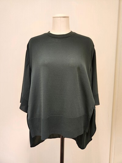 yoshie inaba 強撚コットン×サテンジョーゼットプルオーバー yoshie inaba 強撚コットン×サテンジョーゼットプルオーバー