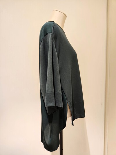 yoshie inaba 強撚コットン×サテンジョーゼットプルオーバー yoshie inaba 強撚コットン×サテンジョーゼットプルオーバー