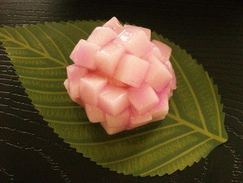 お菓子で伝える、日本の四季！