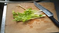今日のお昼当番はヒゲ”ミートソース”　