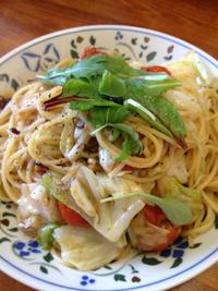 本日のお昼当番はマーボー”アンチョビパスタ”
