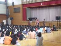 小学校で演奏　２