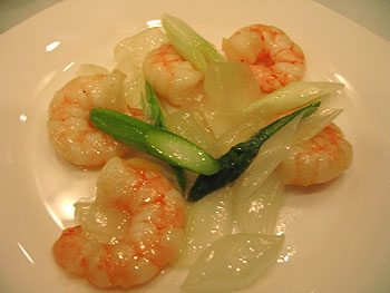 アロエ料理（芝海老とアロエの塩炒め）