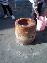 幼稚園で餅つき大会