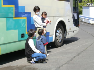 第六支部 　地元で踊りを披露