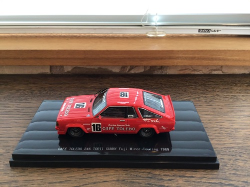 CAFÉ TOLEDO 246 TORII SUNNY Fuji Minor Touring 1989 No.16 l エブロギャラリー日誌☆ ミニチュアカーのEBBRO