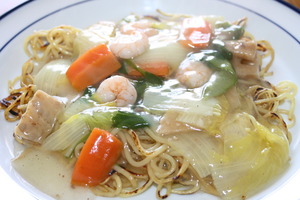 やなぎやの焼そばであんかけ焼そば