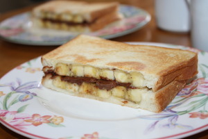 チョコバナナホットサンド