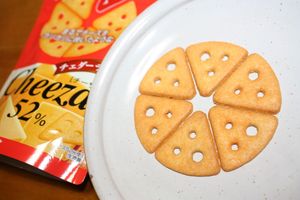 グリコ チーザ〈チェダーチーズ〉
