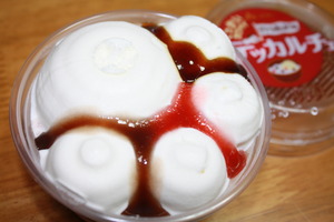 デッカルチェ(クリームあんみつ味)