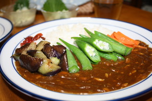 煮込まない茄子とオクラのツナカレー