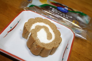 モンテール 手巻きのロールケーキ　夏ティラミス