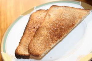 キャラメルシナモンシュガーで簡単ラスク