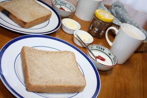神戸屋 全粒粉入りブラン食パン