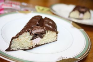 ヤマザキ LOOKチョコケーキ(イチゴクリーム)