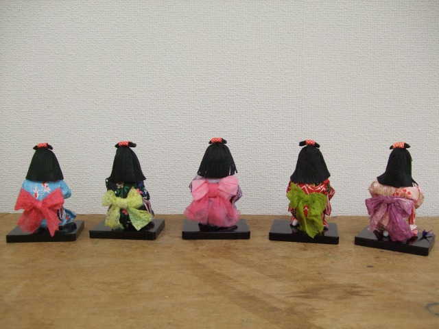 創作和紙人形