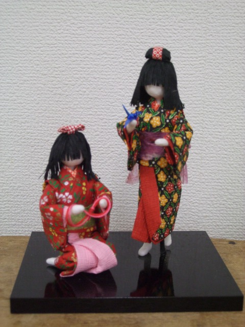 創作和紙人形