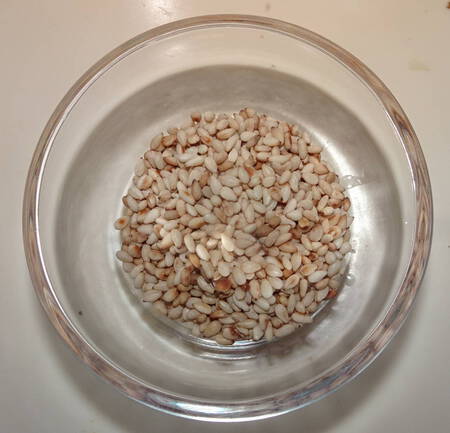 きのことワカメのレンジ胡麻和え
