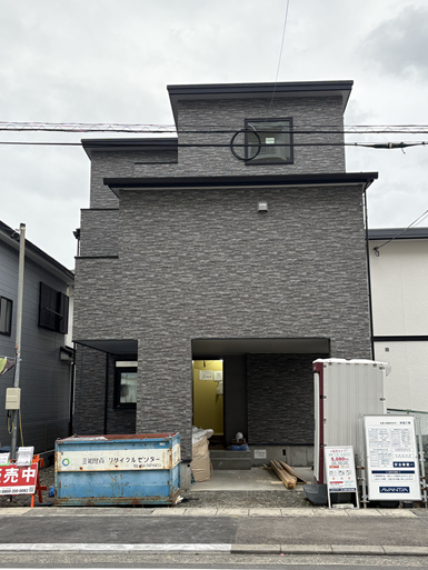 駿河区有東1丁目10期(外観)( *´艸`) 駿河区有東1丁目10期(外観)( *´艸`)
