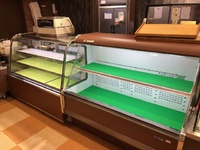 函南町フライパン様 冷蔵ショーケース納入