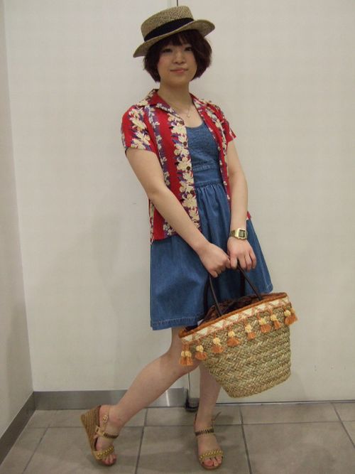 ハワイアンシャツ 着こなし コーディネート