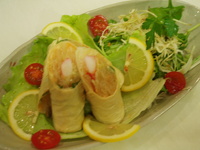 カニと野菜の湯葉巻きサラダ♪