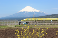 ドクターイエローと富士山～４月７日～