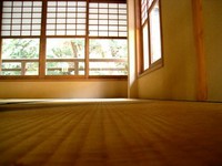 なかなか治らない体調不良の原因・・・埃を隅々まで掃除しよう！